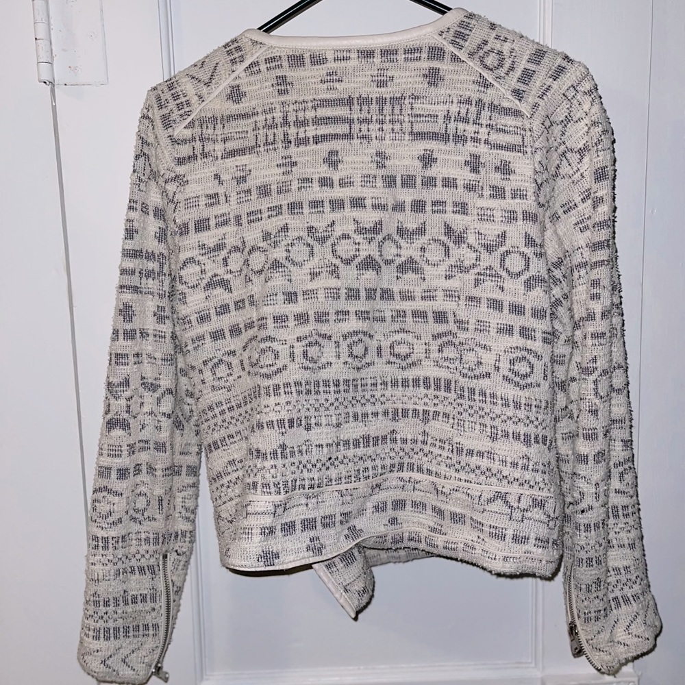Blazer - Picture 2 of 2